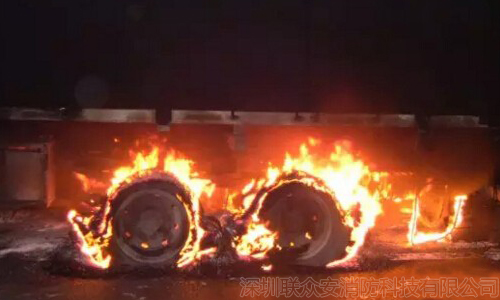  货车轮胎起火屡屡发生，车轮真有那么“脆弱”吗? 